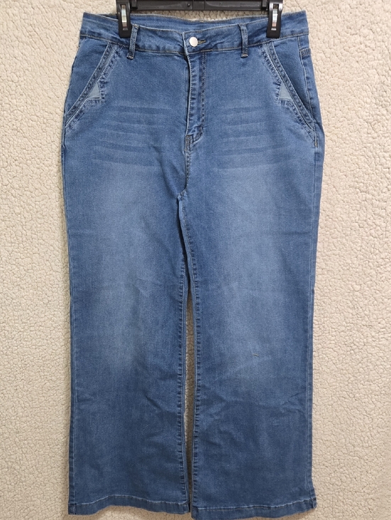 Denim - High-Rise Wide Leg Women's Denim Jeans in Mid Blue